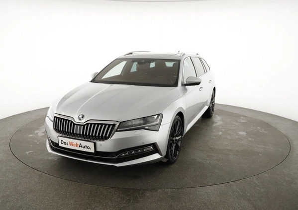 Skoda Superb cena 124945 przebieg: 113857, rok produkcji 2020 z Bierutów małe 596